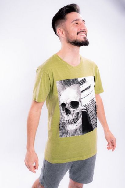 Oferta de Camiseta Masculina Manga Curta Verde por R$49,9