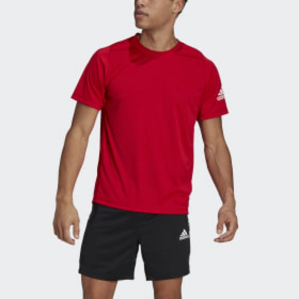 Oferta de Camiseta Esportiva Freelift Ultimate AEROREADY Designed 2 Move por R$99,99 em Adidas